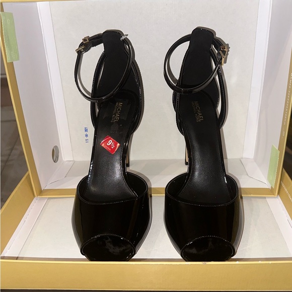 Michael Kors Open Toe Patent Leather Heels - Picture 3 of 9